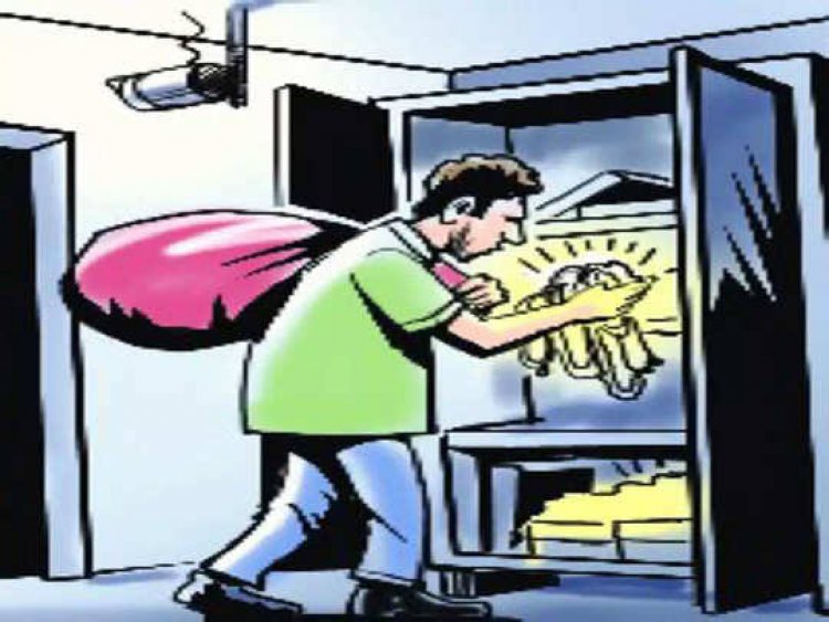 सिंगारभांठा में रिश्तेदार बन के अज्ञात व्यक्ति ने किया चोरी