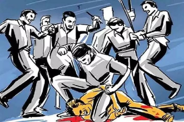परसदा मिश्रा पेट्रोल पंप के पास हुई मारपीट, कार में सवार लोगो पर कुछ व्यक्तियों ने की अश्लील टिप्पणी,मामला थाने में दर्ज